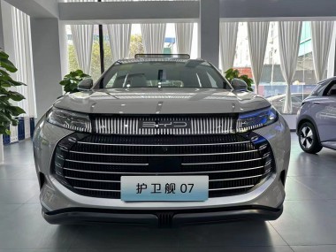 定位“大五座超混SUV” 解析比亚迪护卫舰07