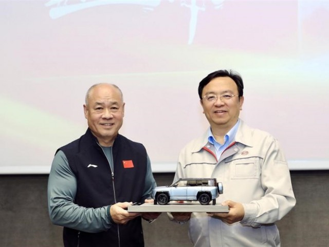 李宁率队到访比亚迪拜会王传福，共话民营企业发展新机遇