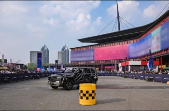 免费玩黑科技！5分钟闪充、天神之眼5.0…比亚迪科技开放日空降郑州车展，还有限量好礼